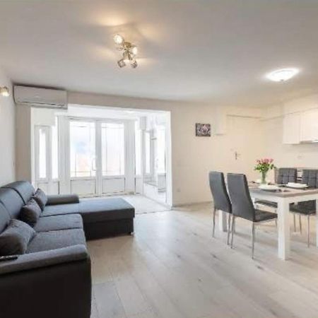 Newly Renovated App Goran Apartment Umag Luaran gambar